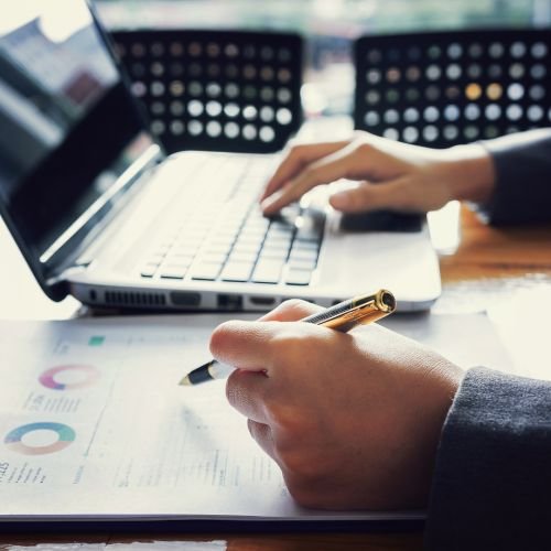 Administração Cibernética: Como Proteger Dados e Processos em uma Era de Ameaças Digitais